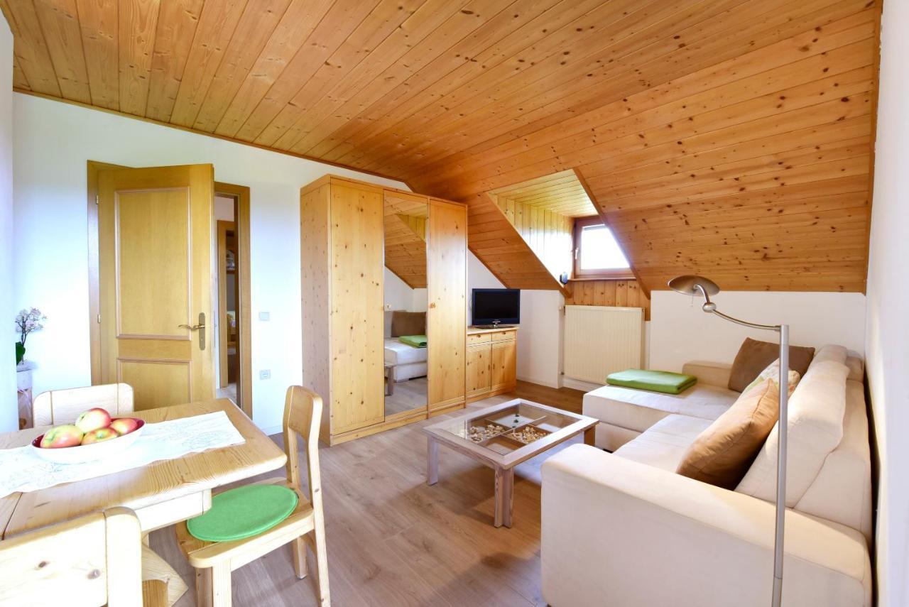Marolhof Apartment Cornaiano Luaran gambar